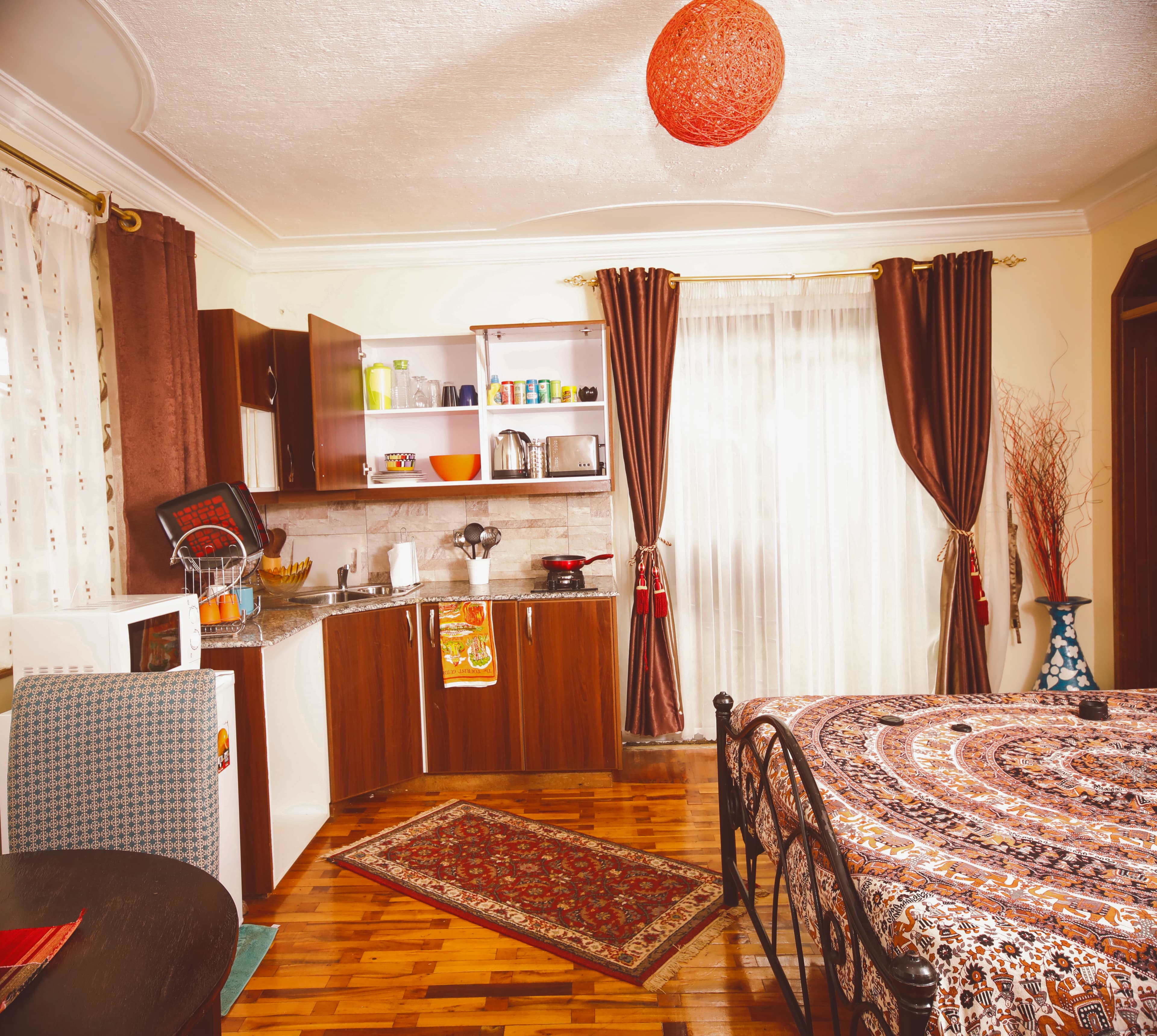 SHERRY’s Qwetu Studio Cottage: SAFE GET-AWAY in Westlands, Nairobi
