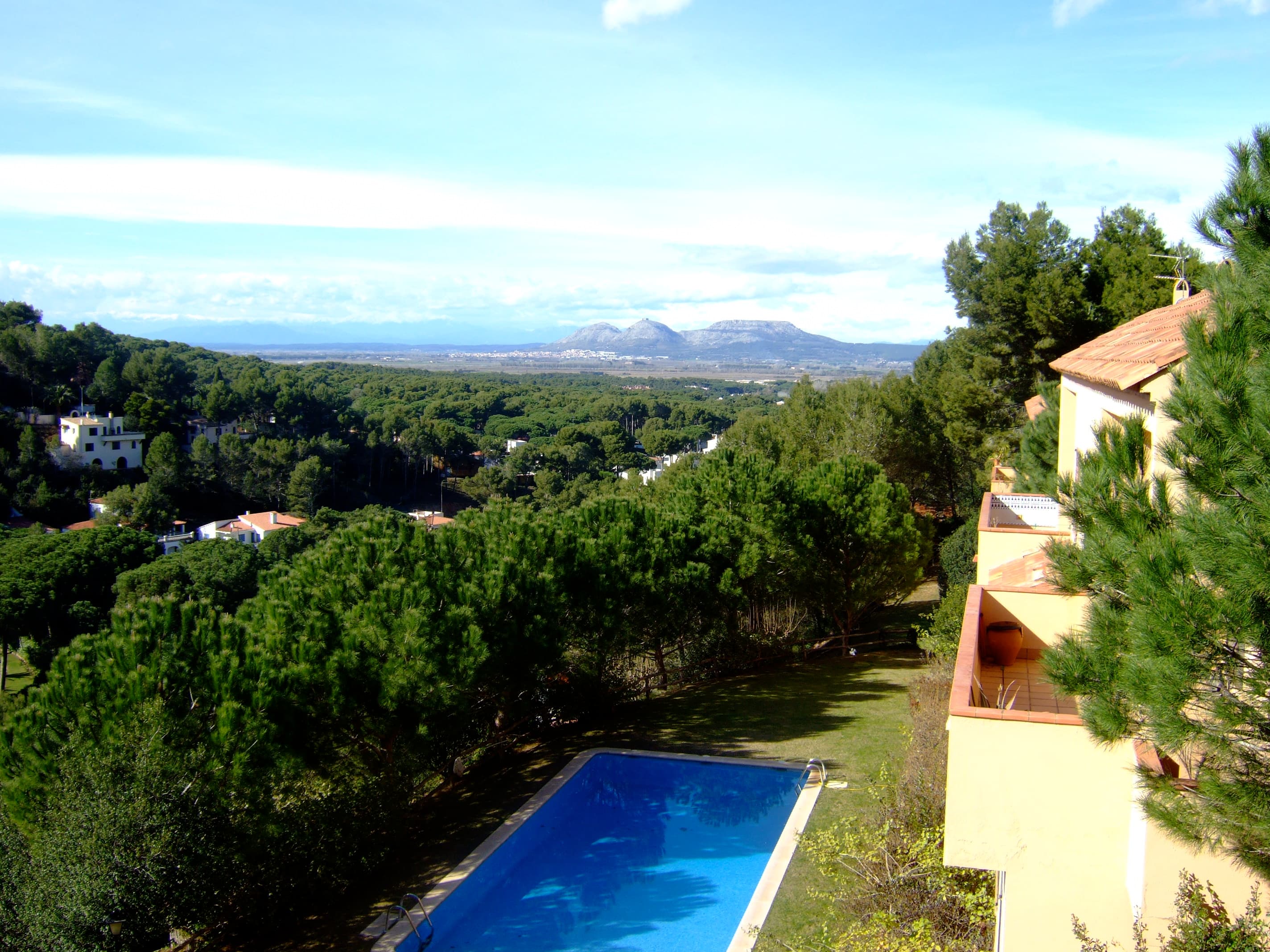 House on small community, pool in Begur, Girona