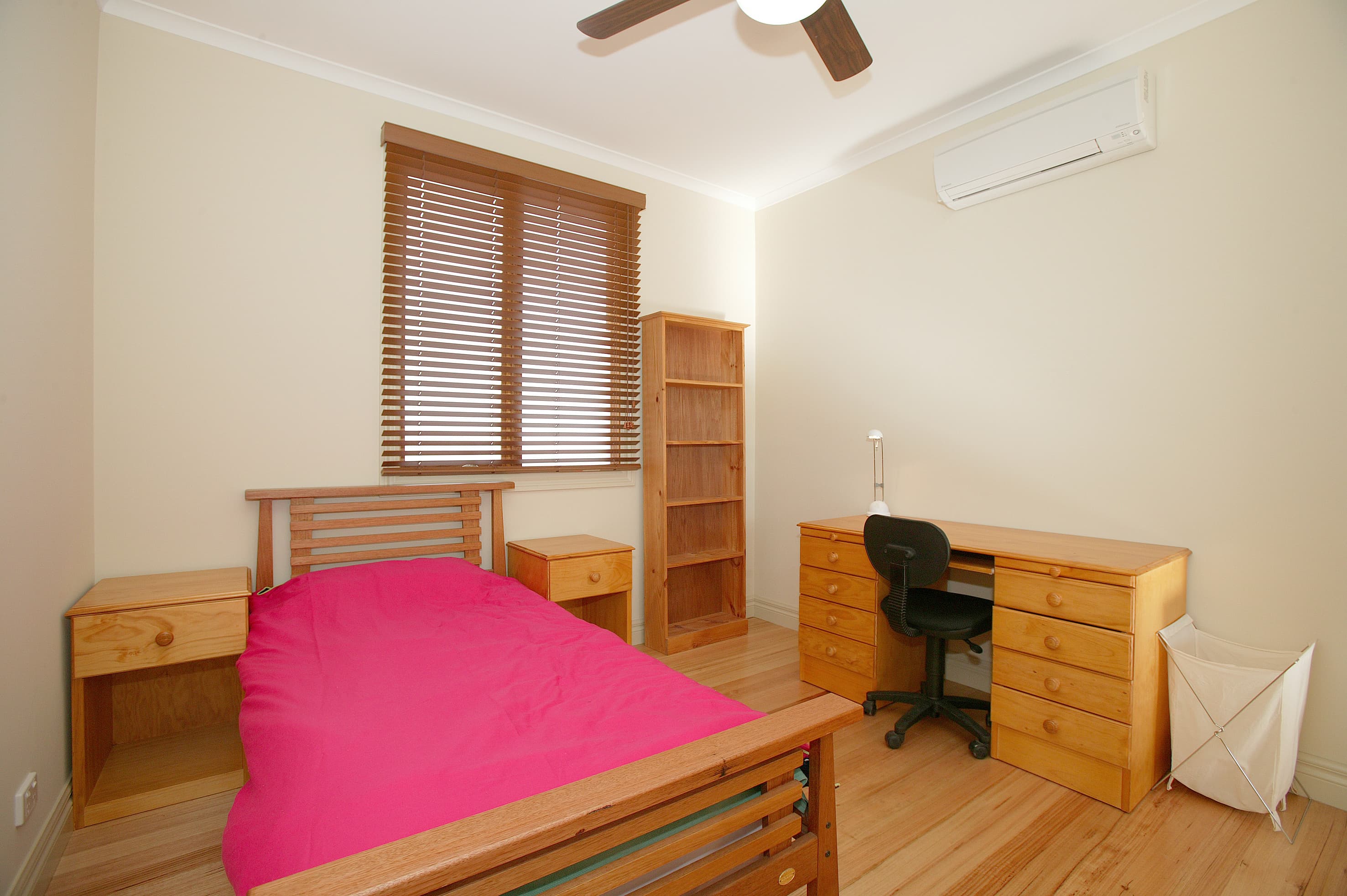 A warm & welcoming home awaits you in Moreland, Melbourne