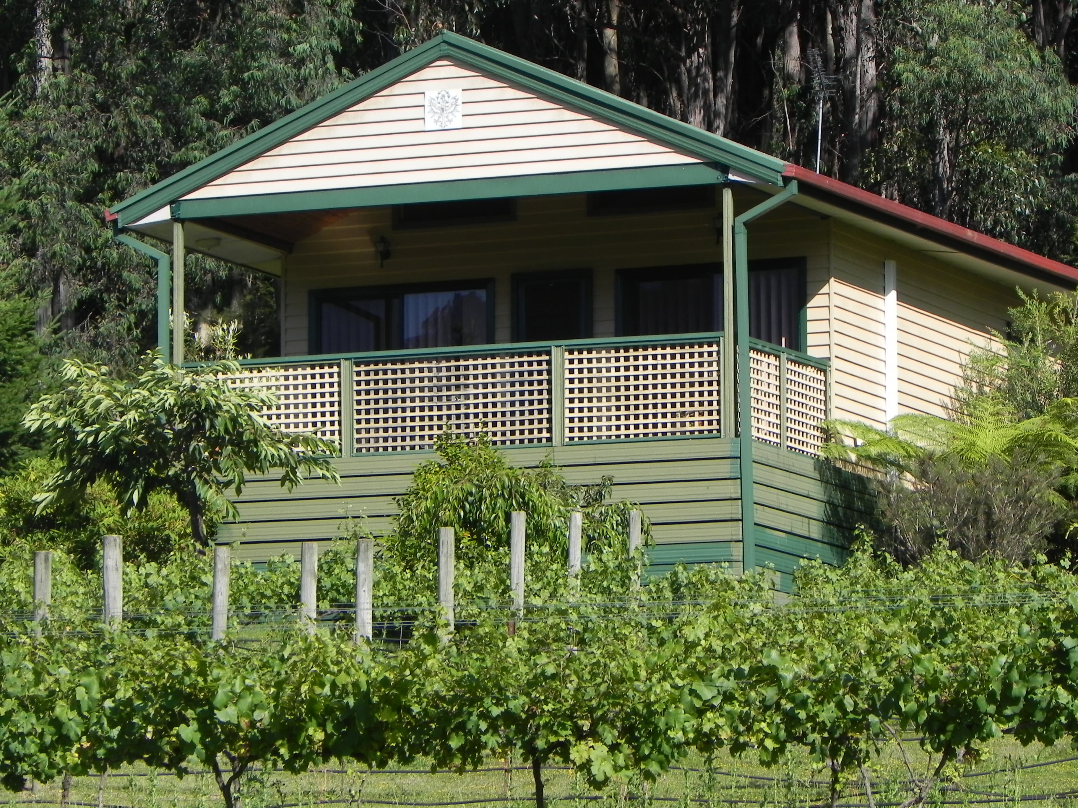 Adorable 1 bedroom Cottage with Wood Fire Place in Yarra Ranges, Melbourne