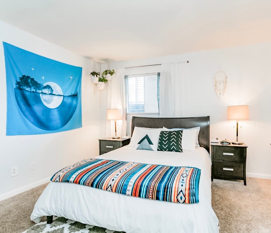 Beautiful Riverfront Condo near Heart of Downtown in District 19, Nashville