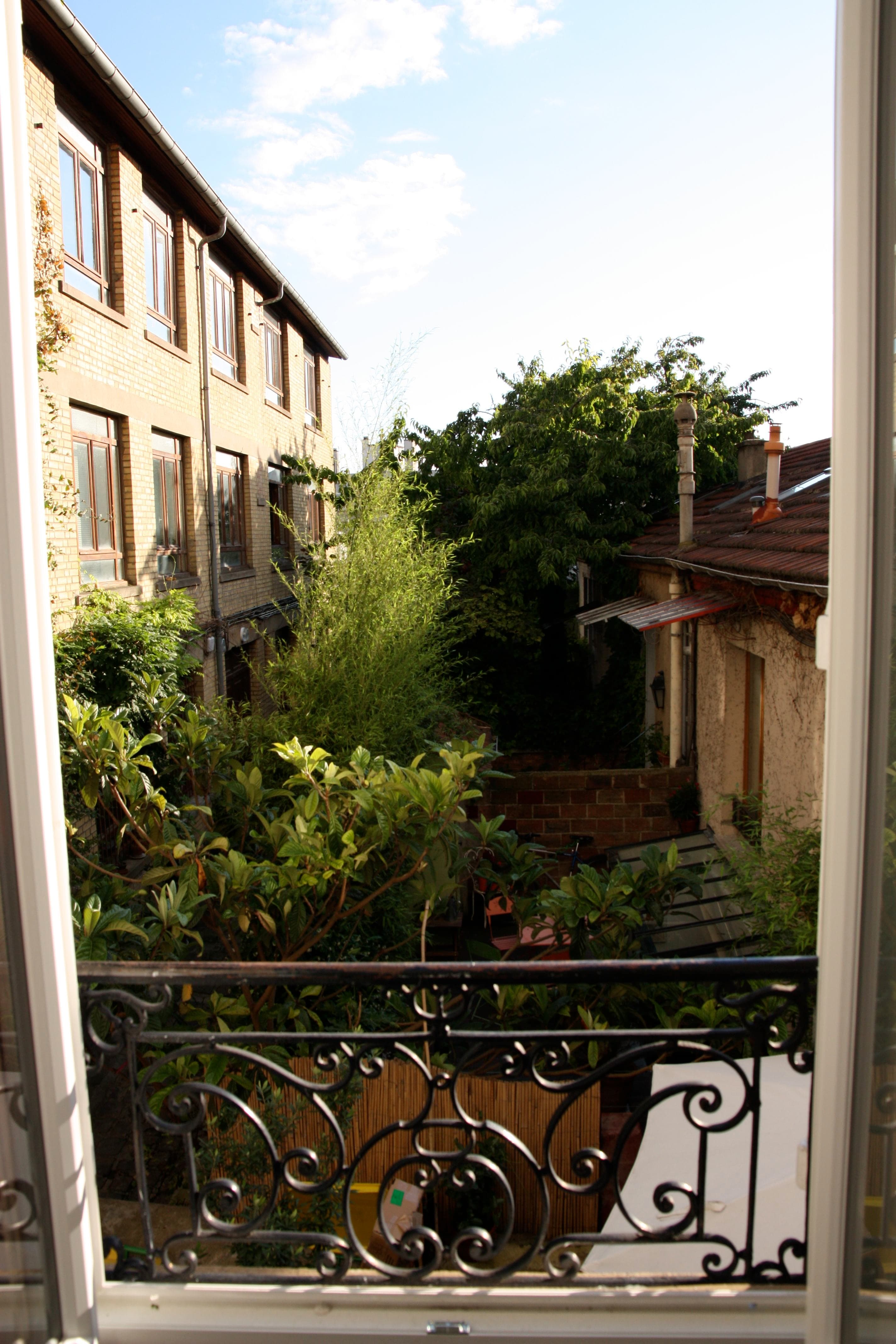 2 rooms 35 m2 quiet cosy and sunny in Ménilmontant, Paris