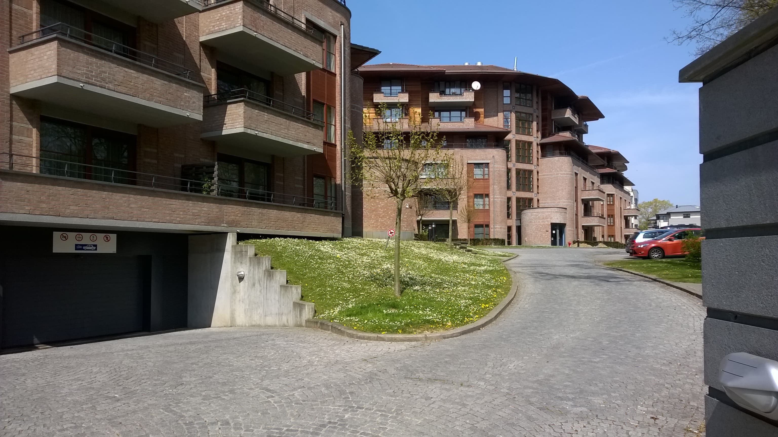 LUXURY STUDIO in QUEEN'S PARK !!! in Auderghem, Brussels