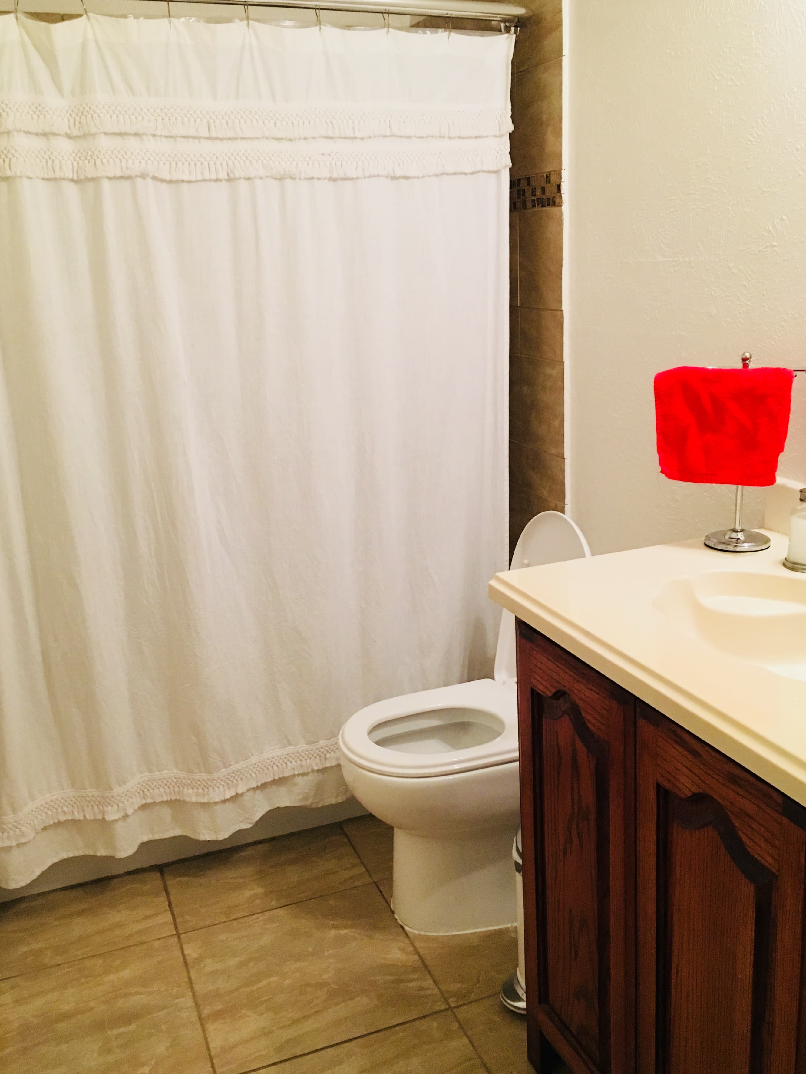 Private Room w/ king Bed Fort Worth in District 6, Fort Worth