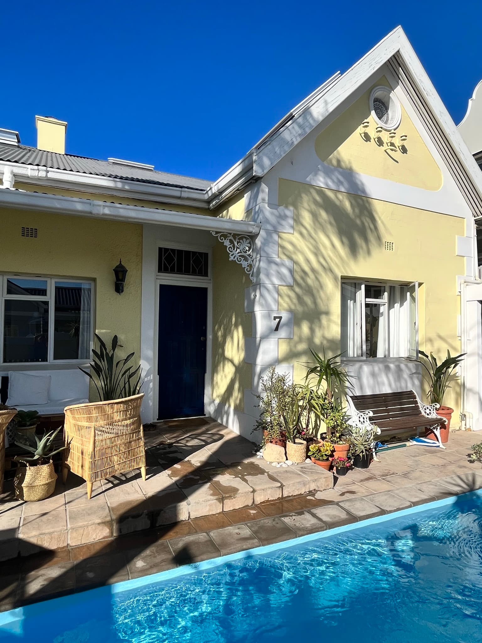 Beautiful Victorian house with pool. Top Location. in Ward 54, Cape Town